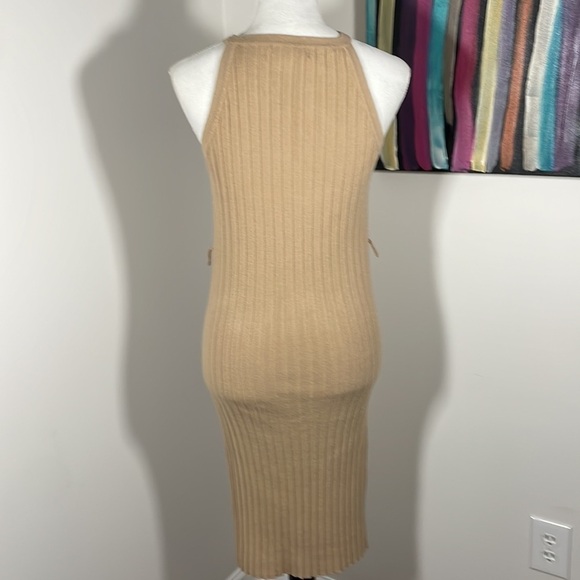 🤩3 for $30 Bundle Deal🤩
Forever 21 halter ribbed woven sweater dress - Picture 5 of 7